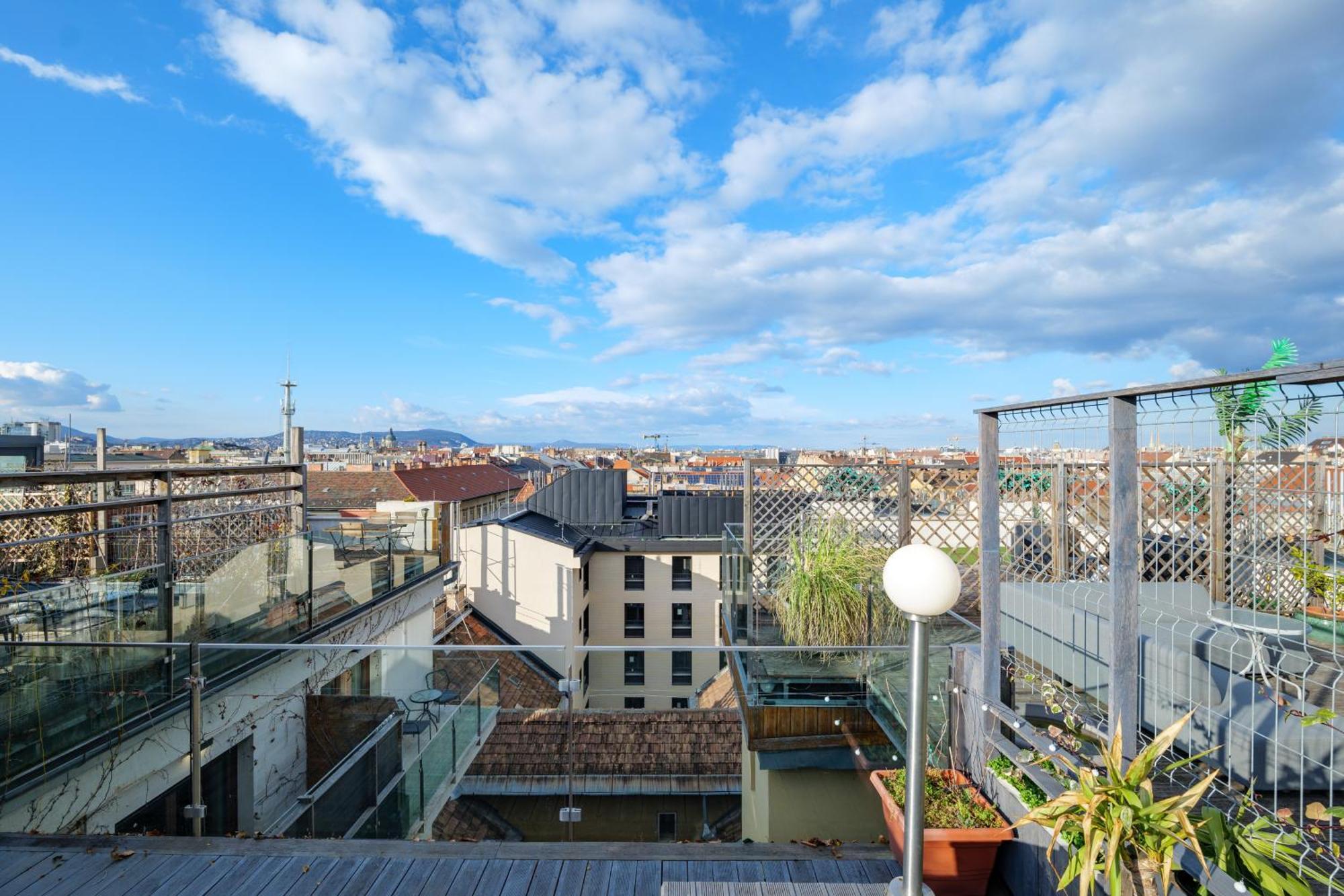 3Bedroom Triplex Rooftop Apartment Budapest Exterior photo